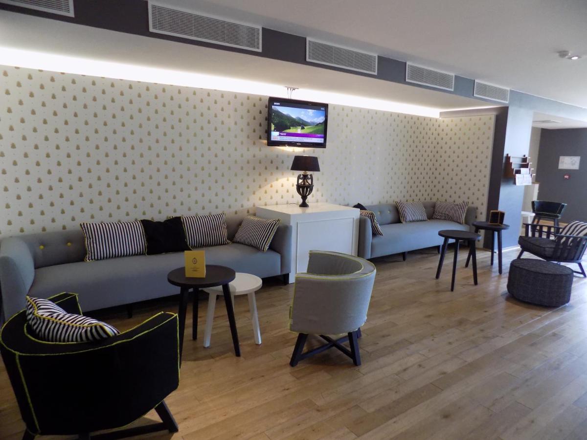 Domaine De Fremigny Hotel Bouray-sur-Juine Екстериор снимка
